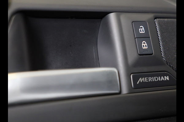 Land Rover Defender 110 2.0 P300e 110 X-Sport SE / Head Up / Koelbox / Memory / Meridian / 360 Camera / Open Pano / 23 Inch