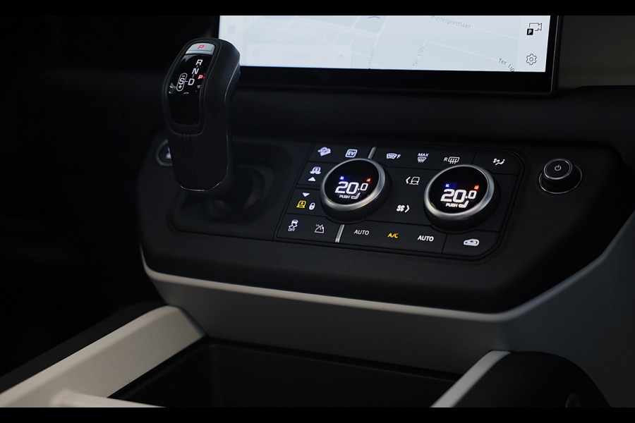 Land Rover Defender 110 2.0 P300e 110 X-Sport SE / Head Up / Koelbox / Memory / Meridian / 360 Camera / Open Pano / 23 Inch