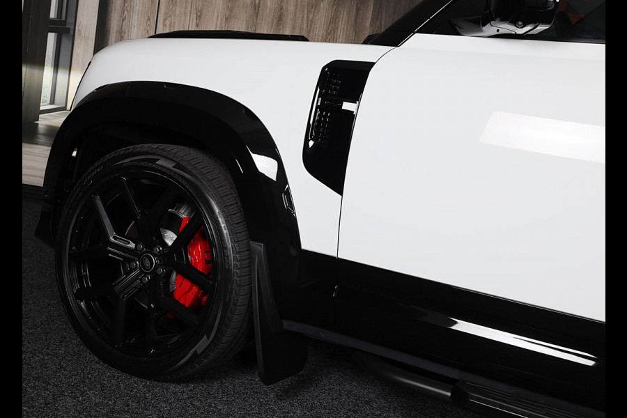 Land Rover Defender 110 2.0 P300e 110 X-Sport SE / Head Up / Koelbox / Memory / Meridian / 360 Camera / Open Pano / 23 Inch