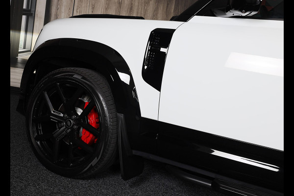 Land Rover Defender 110 2.0 P300e 110 X-Sport SE / Head Up / Koelbox / Memory / Meridian / 360 Camera / Open Pano / 23 Inch
