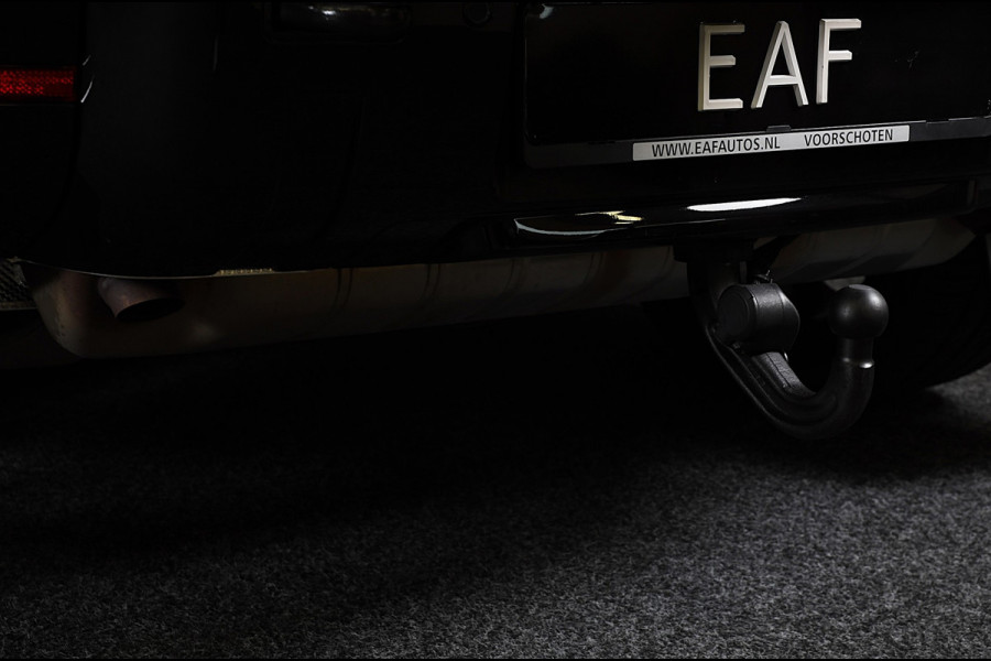 Land Rover Defender 110 2.0 P300e 110 X-Sport SE / Head Up / Koelbox / Memory / Meridian / 360 Camera / Open Pano / 23 Inch