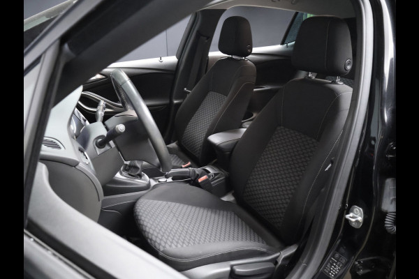 Opel Astra 1.2 Edition Sport (APPLE CARPLAY,NAVI,PDC,CRUISE,GETINT,SPORTSTOELEN,LM VELGEN,NETTE STAAT)