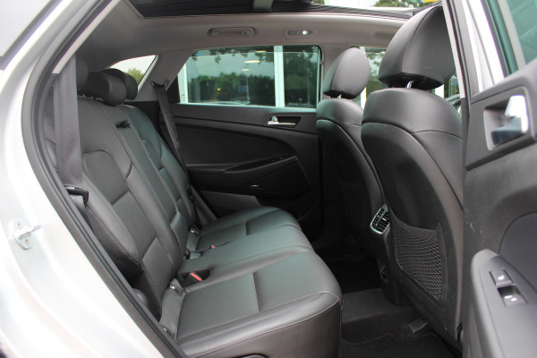 Hyundai Tucson 1.6 T-GDI Premium / Full option! / Panoramadak / 360Camera / Leder / Keyless / 19'' / CarPlay / Stoelventilatie+Verwarming / Stuurverwarmd / Dodehoek / DAB / ACC