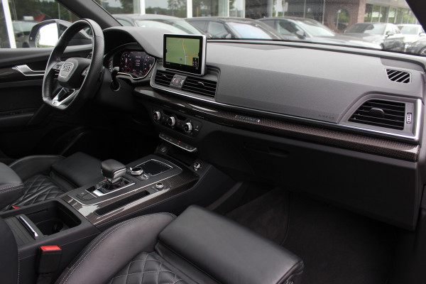 Audi Q5 2.0 TFSI quattro Sport S Line Black Edition / Panoramadak / Camera / RS Seats / Keyless / 21'' / Blackpack / Navigatie / Carbon intr. / Virtual Cockpit / Stoelverwarming / Cruise Control