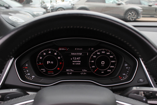 Audi Q5 2.0 TFSI quattro Sport S Line Black Edition / Panoramadak / Camera / RS Seats / Keyless / 21'' / Blackpack / Navigatie / Carbon intr. / Virtual Cockpit / Stoelverwarming / Cruise Control
