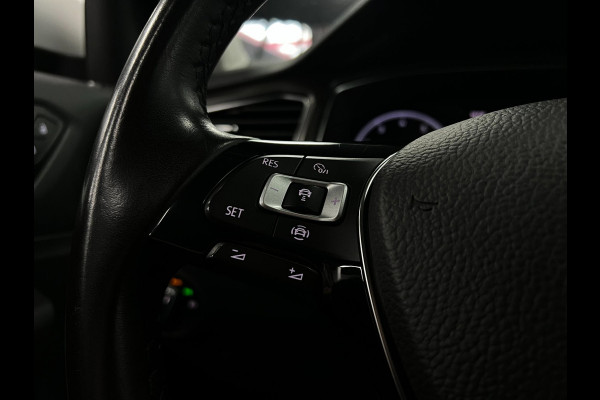 Volkswagen T-Roc 1.5 TSI Automaat | Carplay | ACC | LED