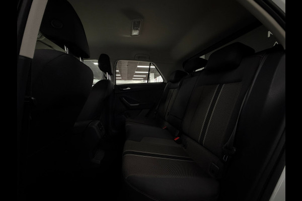 Volkswagen T-Roc 1.5 TSI Automaat | Carplay | ACC | LED
