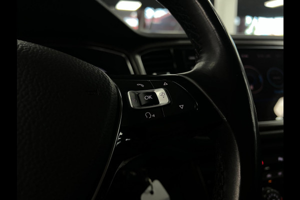 Volkswagen T-Roc 1.0 TSI Stoelver. | Navi | Carplay