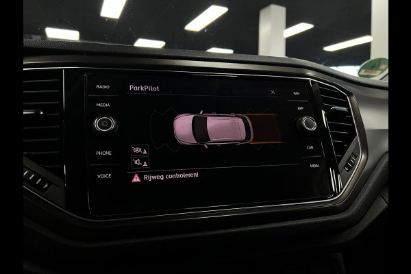 Volkswagen T-Roc 1.0 TSI Stoelver. | Navi | Carplay
