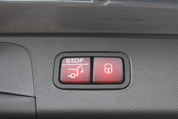 Mercedes-Benz GLC 300de 4MATIC AMG Pano HUD 360C Massage Trekhaak