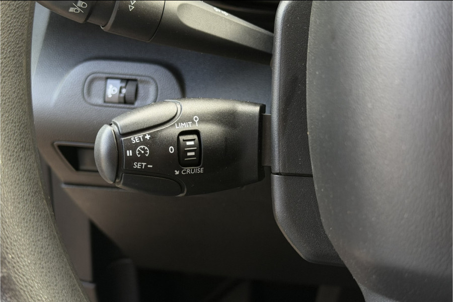 Citroën Berlingo 1.2 PureTech Club | Navi | Airco | PDC | D-riem gedaan bij 120.000km