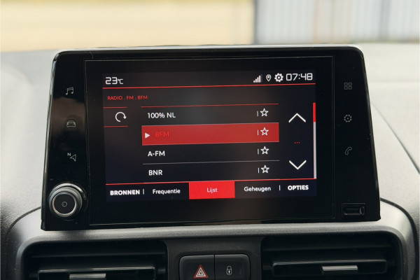 Citroën Berlingo 1.2 PureTech Club | Navi | Airco | PDC | D-riem gedaan bij 120.000km