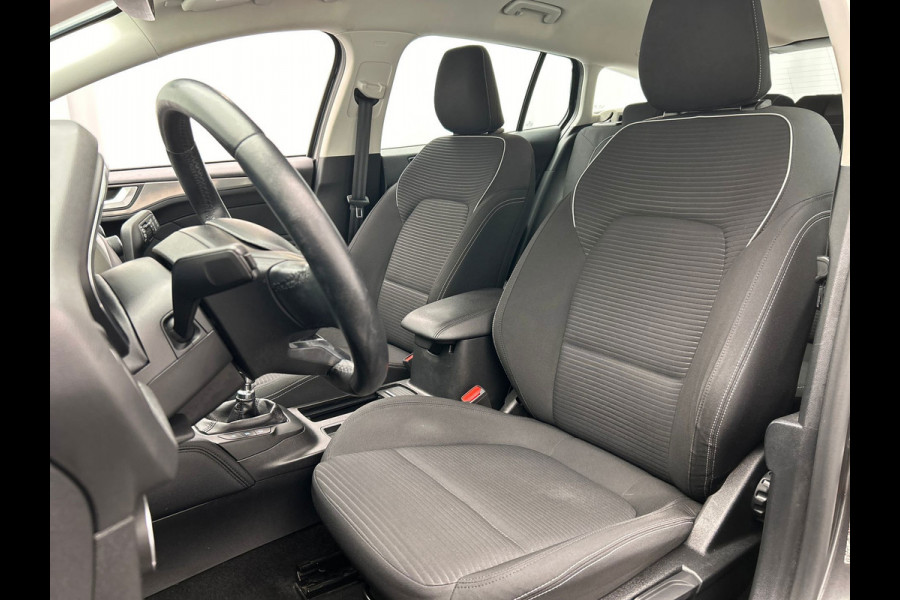 Ford FOCUS Wagon 1.0 EcoBoost Business | Navigatie | Camera | Cruise/Control | Lane Assist |PDC | Climate/Control |