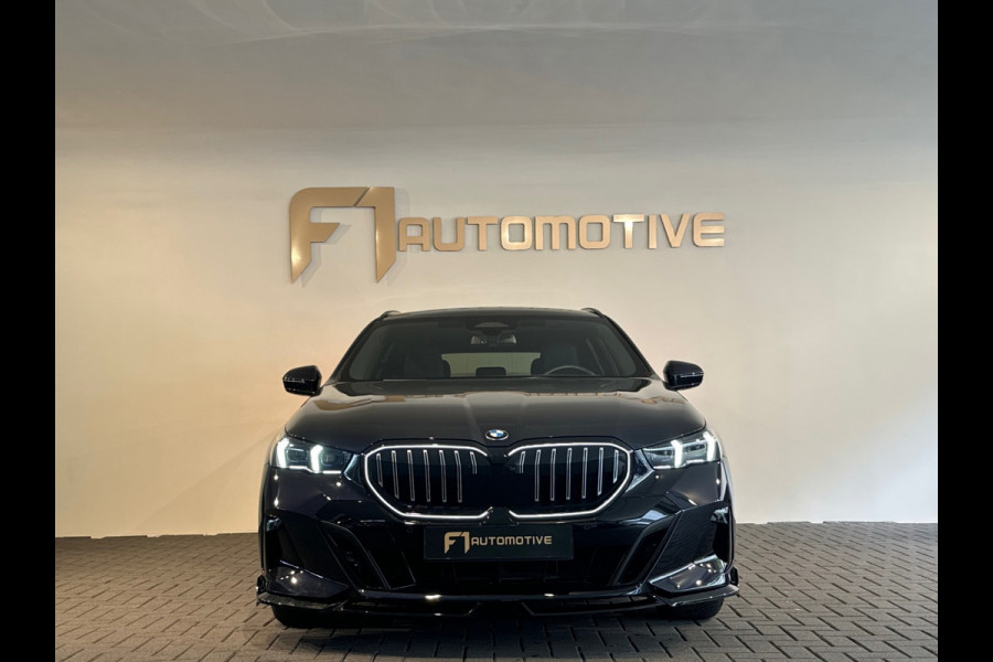 BMW 5 Serie Touring 520i M Sport Pano|HuD|H/K|Memory|Trekhaak