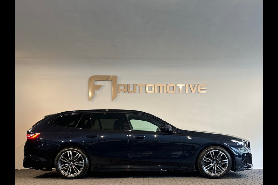 BMW 5 Serie Touring 520i M Sport Pano|HuD|H/K|Memory|Trekhaak
