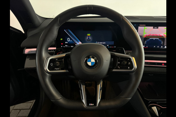BMW 5 Serie Touring 520i M Sport Pano|HuD|H/K|Memory|Trekhaak