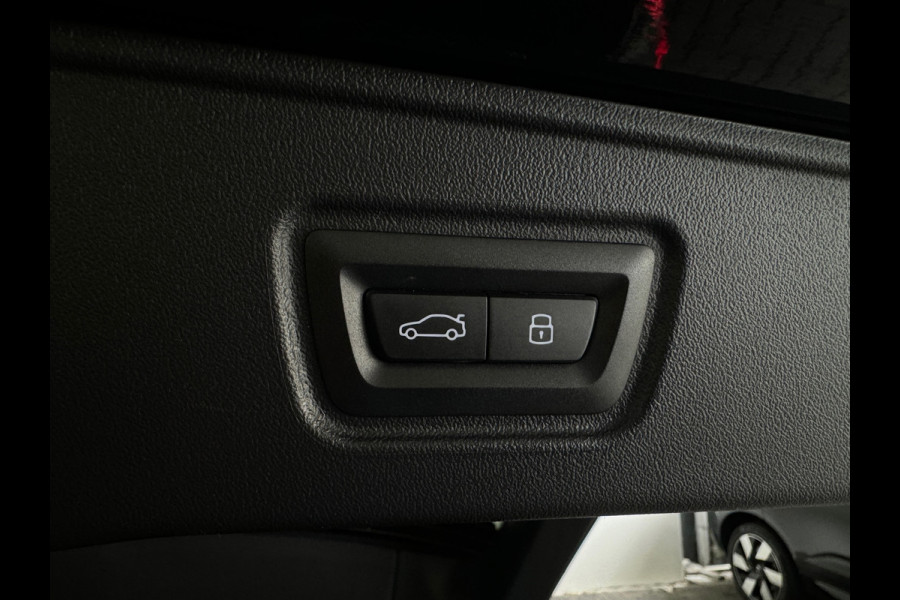 BMW 5 Serie Touring 520i M Sport Pano|HuD|H/K|Memory|Trekhaak