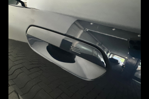 BMW 5 Serie Touring 520i M Sport Pano|HuD|H/K|Memory|Trekhaak