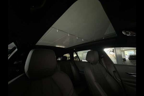 BMW 5 Serie Touring 520i M Sport Pano|HuD|H/K|Memory|Trekhaak