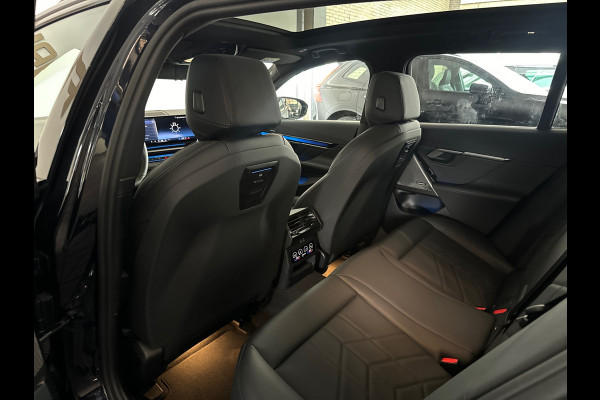 BMW 5 Serie Touring 520i M Sport Pano|HuD|H/K|Memory|Trekhaak