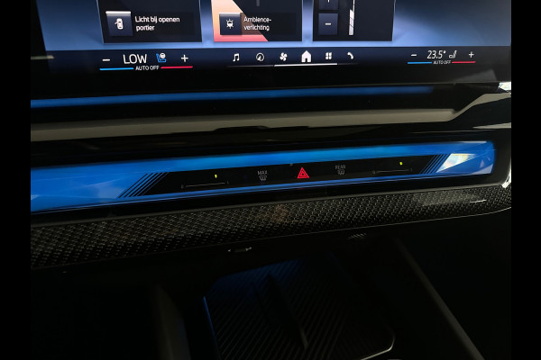 BMW 5 Serie Touring 520i M Sport Pano|HuD|H/K|Memory|Trekhaak
