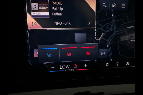 BMW 5 Serie Touring 520i M Sport Pano|HuD|H/K|Memory|Trekhaak