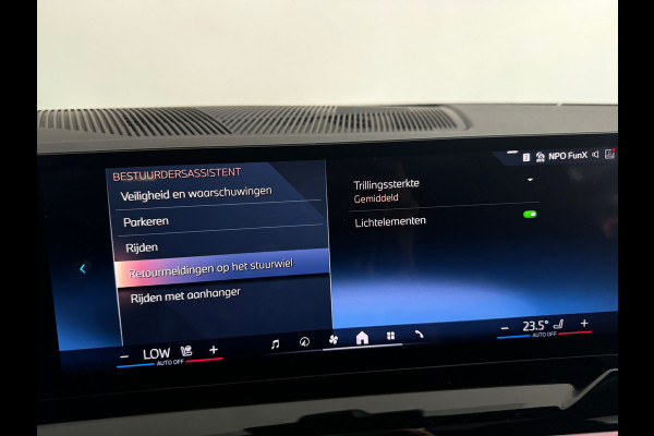 BMW 5 Serie Touring 520i M Sport Pano|HuD|H/K|Memory|Trekhaak