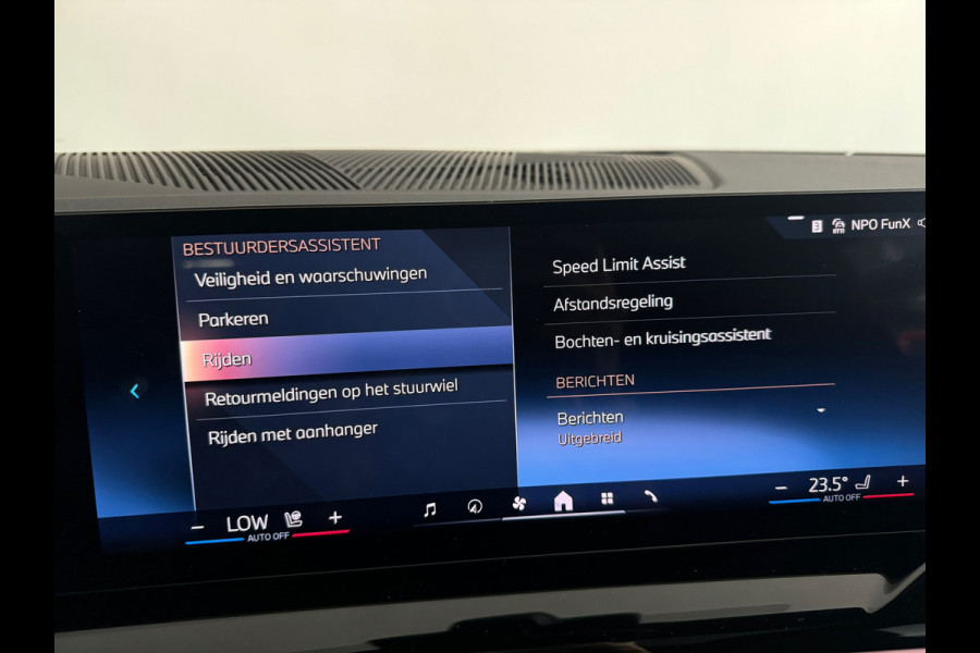 BMW 5 Serie Touring 520i M Sport Pano|HuD|H/K|Memory|Trekhaak