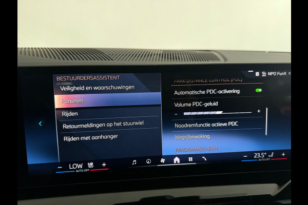 BMW 5 Serie Touring 520i M Sport Pano|HuD|H/K|Memory|Trekhaak