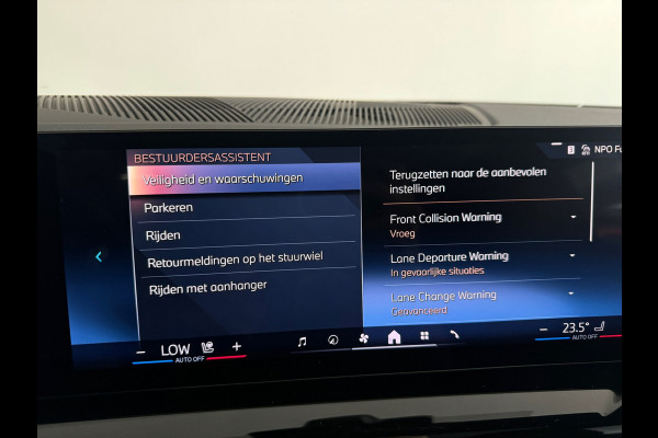 BMW 5 Serie Touring 520i M Sport Pano|HuD|H/K|Memory|Trekhaak
