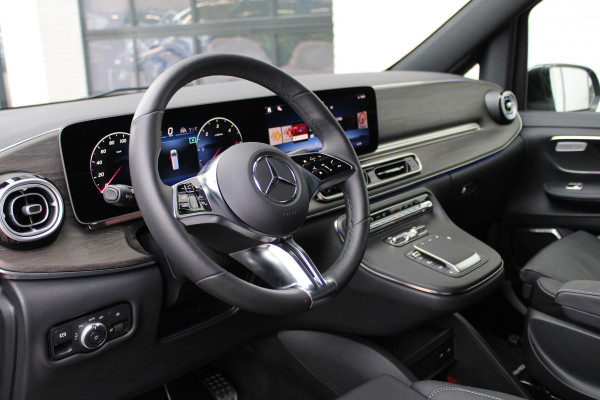 Mercedes-Benz V-Klasse 300d / DC / AMG / Luchtvering / bj 2025 / 2x Elec Schuifd / 360 Cam / Burmester / Vol Opties / NIEUWSTAAT