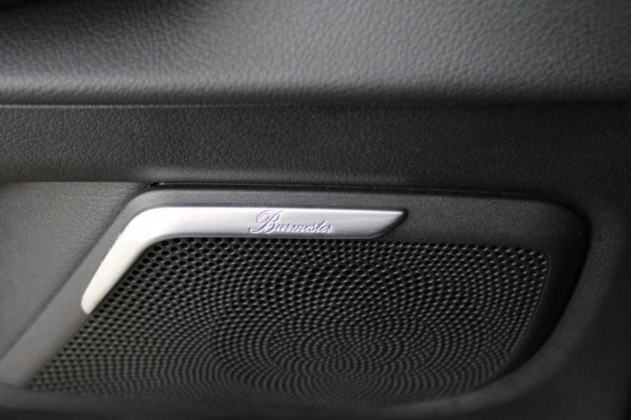 Mercedes-Benz V-Klasse 300d / DC / AMG / Luchtvering / bj 2025 / 2x Elec Schuifd / 360 Cam / Burmester / Vol Opties / NIEUWSTAAT