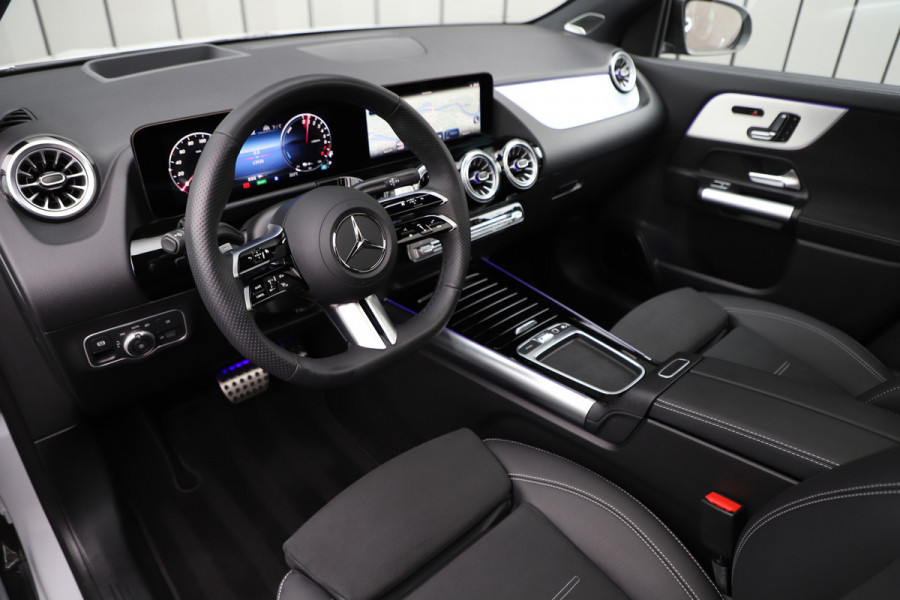 Mercedes-Benz GLA 250e AMG | 218PK | Head-up | Burmester | Pano | Keyless-go | Stuurwielverw. | Sfeerverlichting | Multibeam | Memory | Alpine gre