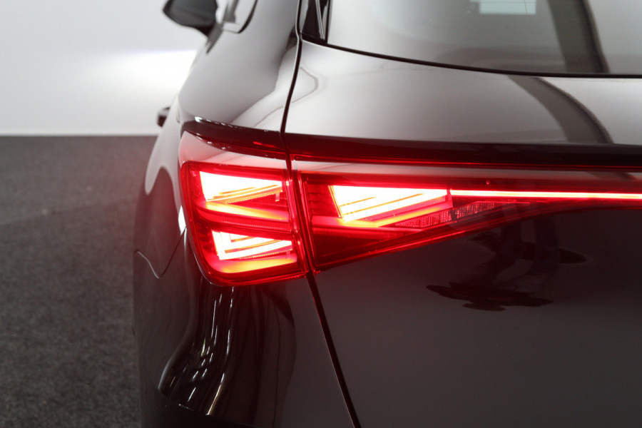 CUPRA Leon Sportstourer 1.5 TSI e-Hybrid 204 PK Business PHEV, Adap. Cruise Control, Camera, Matrix-LED, Keyless
