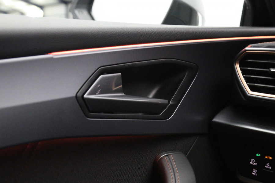 CUPRA Leon Sportstourer 1.5 TSI e-Hybrid 204 PK Business PHEV, Adap. Cruise Control, Camera, Matrix-LED, Keyless