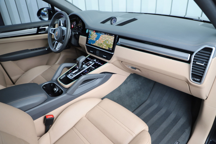 Porsche Cayenne Coupé 3.0 E-Hybrid | 462PK | Luchtvering | 4W-Sturing | Head-up | Keyless-go | Matrix-led | Bose | 14-Weg Comfortstoelen | Sfeerverlic