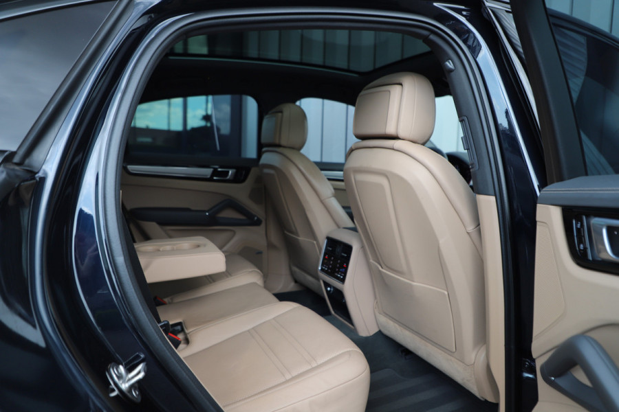 Porsche Cayenne Coupé 3.0 E-Hybrid | 462PK | Luchtvering | 4W-Sturing | Head-up | Keyless-go | Matrix-led | Bose | 14-Weg Comfortstoelen | Sfeerverlic
