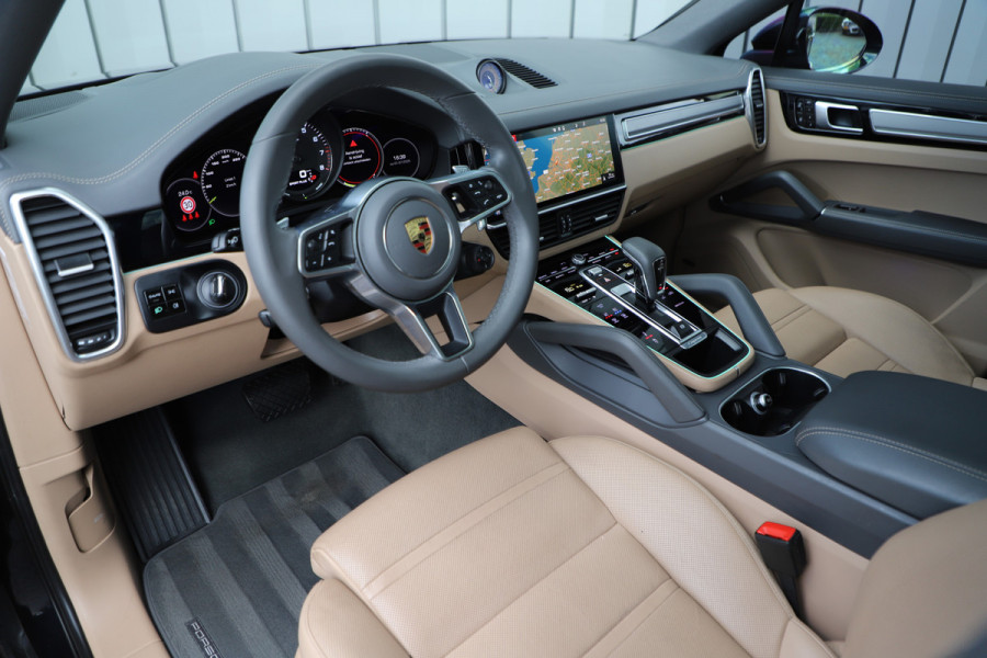 Porsche Cayenne Coupé 3.0 E-Hybrid | 462PK | Luchtvering | 4W-Sturing | Head-up | Keyless-go | Matrix-led | Bose | 14-Weg Comfortstoelen | Sfeerverlic