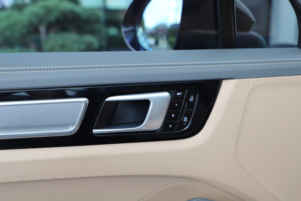 Porsche Cayenne Coupé 3.0 E-Hybrid | 462PK | Luchtvering | 4W-Sturing | Head-up | Keyless-go | Matrix-led | Bose | 14-Weg Comfortstoelen | Sfeerverlic