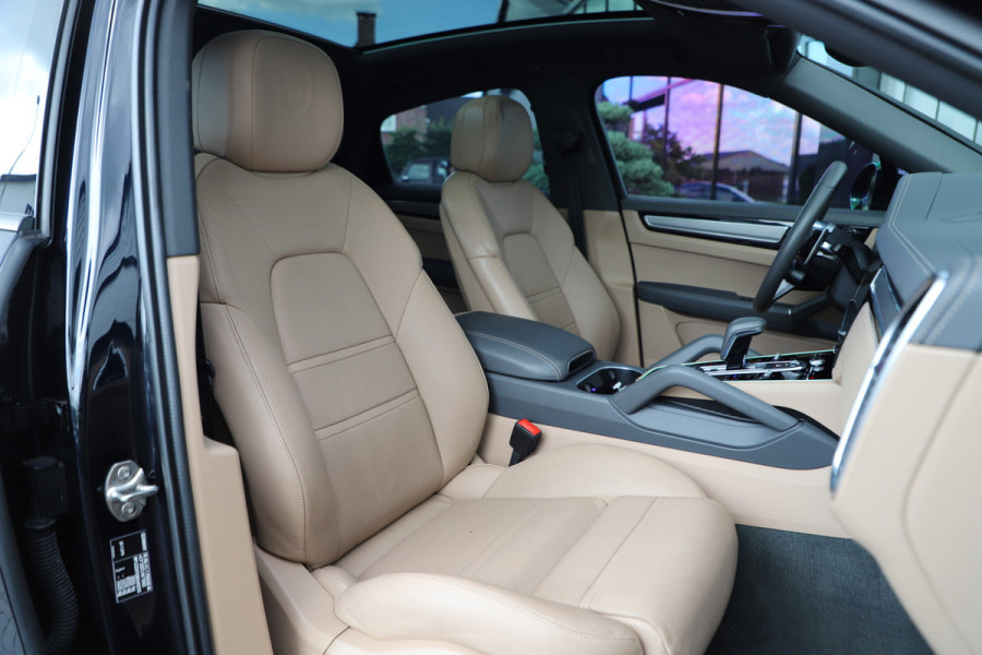 Porsche Cayenne Coupé 3.0 E-Hybrid | 462PK | Luchtvering | 4W-Sturing | Head-up | Keyless-go | Matrix-led | Bose | 14-Weg Comfortstoelen | Sfeerverlic
