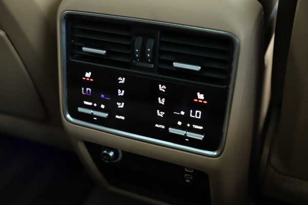 Porsche Cayenne Coupé 3.0 E-Hybrid | 462PK | Luchtvering | 4W-Sturing | Head-up | Keyless-go | Matrix-led | Bose | 14-Weg Comfortstoelen | Sfeerverlic