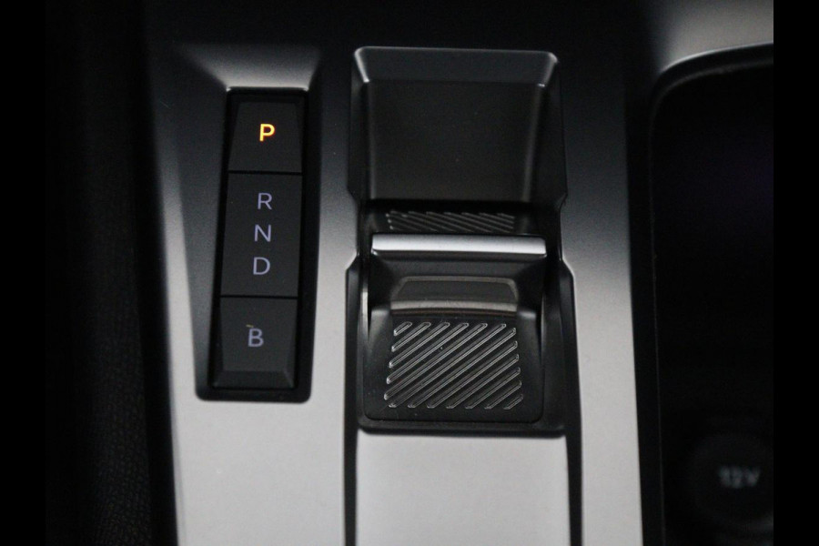 Peugeot 308 1.6 Plug-in Hybrid 180 Active Pack Business | SOH 94,6% | Navigatie | Carplay | Parkeerhulp | Climate control | Full LED | Cruise control | Bluetooth | PHEV