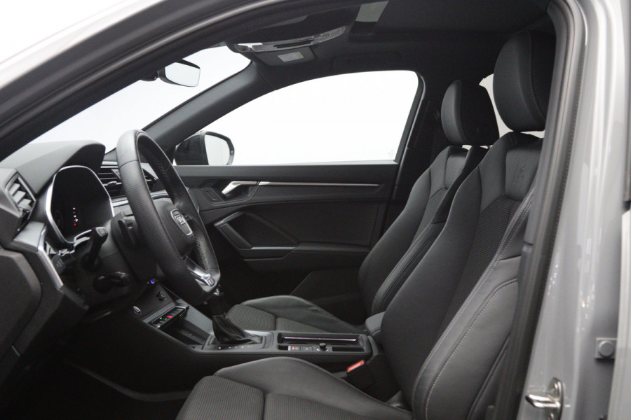 Audi Q3 Sportback 45 TFSI e 245 PK S-Line Edition, Nardo-Grijs, Panoramadak, Carplay, 360 Camera, Memory