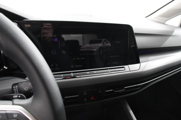 Volkswagen Golf 1.5 eTSI 150pk Automaat Style Sfeer verlichting Navigatie Climate control Camera Adaptive Cruise control Led Parkeer sensoren Lichtmetalen Velgen