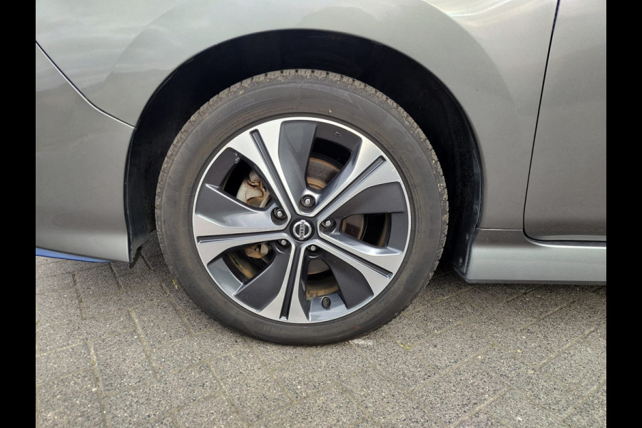 Nissan Leaf e+ N-Connecta 62kWh Adap.Cruise Warmtepomp Leder+Verwarmd 360°Camera Ecc Stuurverwarming Navi Apple Carplay/Android Auto Lmv Privacy Glas Isofix DAB Bluetooth Led Dodehoekdetectie 1e Eigenaar Origineel Nederlandse Auto