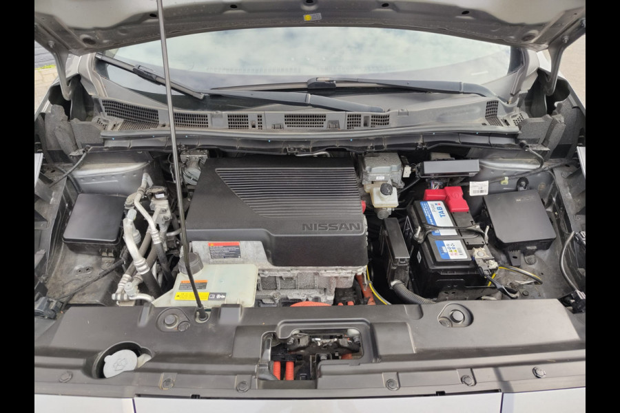 Nissan Leaf e+ N-Connecta 62kWh Adap.Cruise Warmtepomp Leder+Verwarmd 360°Camera Ecc Stuurverwarming Navi Apple Carplay/Android Auto Lmv Privacy Glas Isofix DAB Bluetooth Led Dodehoekdetectie 1e Eigenaar Origineel Nederlandse Auto