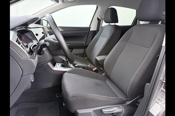 Volkswagen Polo 1.0TSI 96PK 5Drs R-Line Edition Adap.Cruise Navi Apple Carplay Android Auto Climate Control Cruise Control Pdc DAB Bluetooth Isofix Lmv Privacy Glas Led Origineel Nederlandse Auto Dealeronderhouden