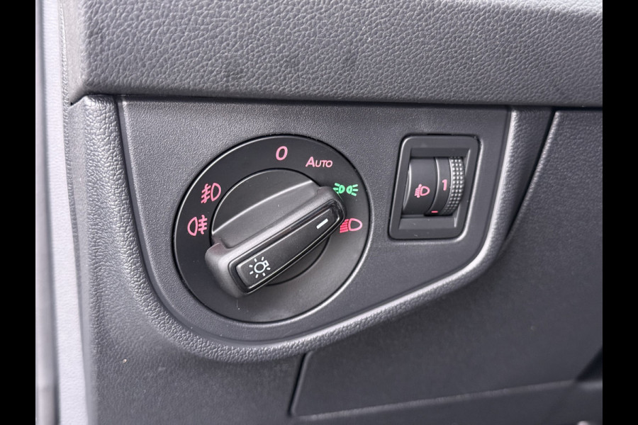 Volkswagen Polo 1.0TSI 96PK 5Drs R-Line Edition Adap.Cruise Navi Apple Carplay Android Auto Climate Control Cruise Control Pdc DAB Bluetooth Isofix Lmv Privacy Glas Led Origineel Nederlandse Auto Dealeronderhouden