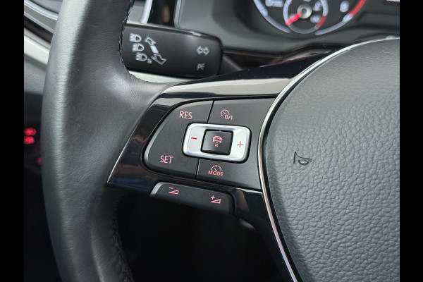 Volkswagen Polo 1.0TSI 96PK 5Drs R-Line Edition Adap.Cruise Navi Apple Carplay Android Auto Climate Control Cruise Control Pdc DAB Bluetooth Isofix Lmv Privacy Glas Led Origineel Nederlandse Auto Dealeronderhouden