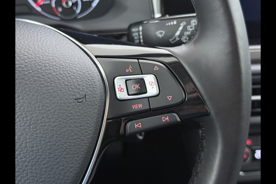 Volkswagen Polo 1.0TSI 96PK 5Drs R-Line Edition Adap.Cruise Navi Apple Carplay Android Auto Climate Control Cruise Control Pdc DAB Bluetooth Isofix Lmv Privacy Glas Led Origineel Nederlandse Auto Dealeronderhouden